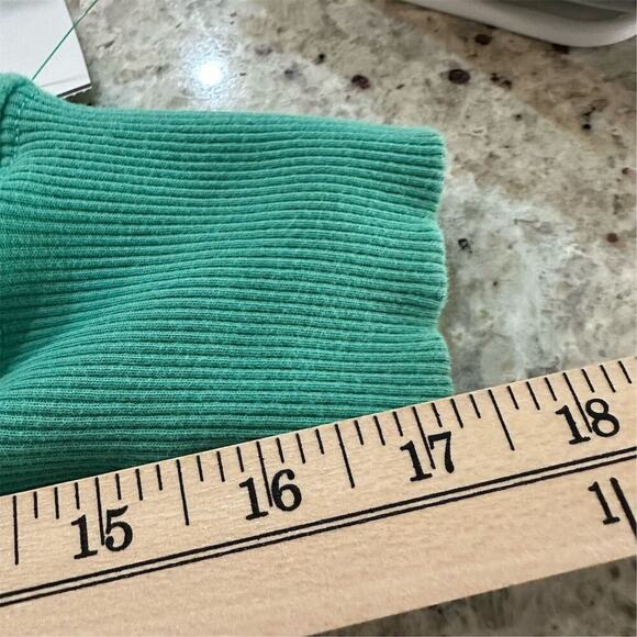 American Eagle Unisex XS Green Graphic Crewneck Pullover Sweater - Picture 4 of 10